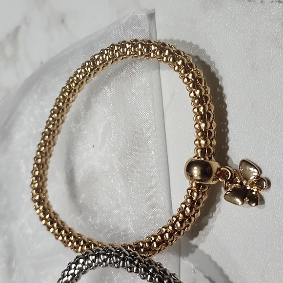 2 Braclets Silver/Gold Tone Bow Charm Bracelets - Picture 3 of 3
